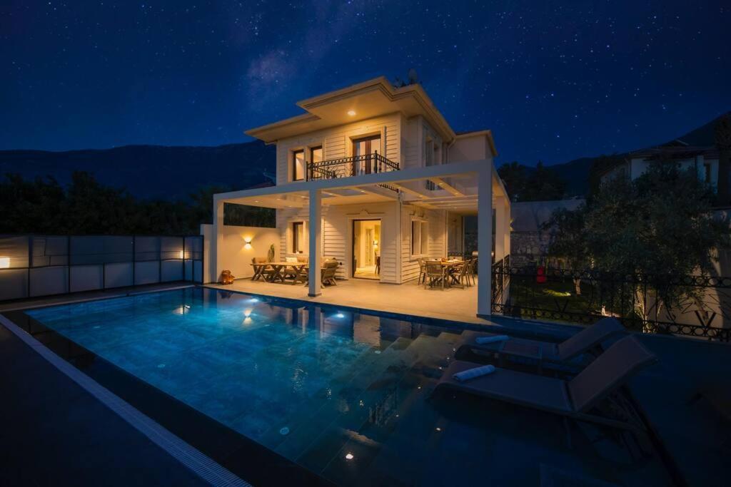 Havuzlu Korunakli Jakuzili Villa Fethiye Ngoại thất bức ảnh