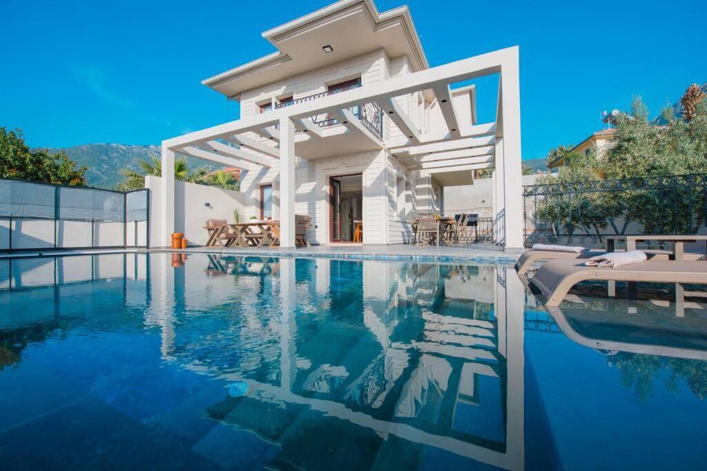 Havuzlu Korunakli Jakuzili Villa Fethiye Ngoại thất bức ảnh